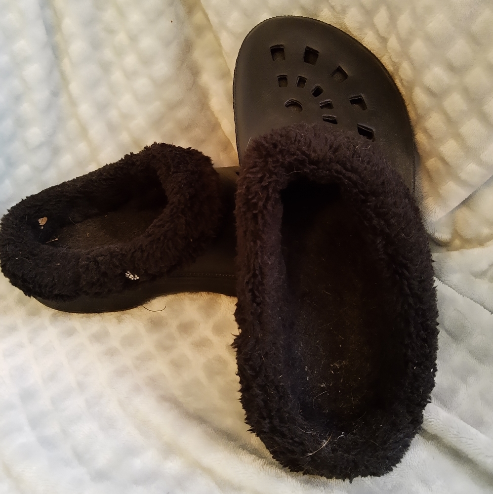 Dawgs fleece lined slip ons